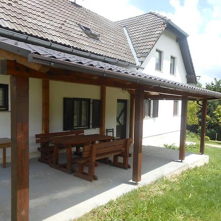 House Milka Hotel Rakovica Eksteriør billede