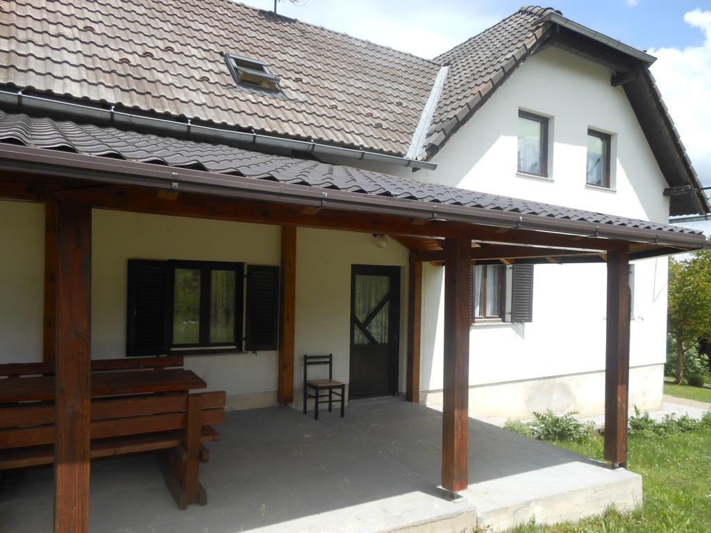 House Milka Hotel Rakovica Eksteriør billede