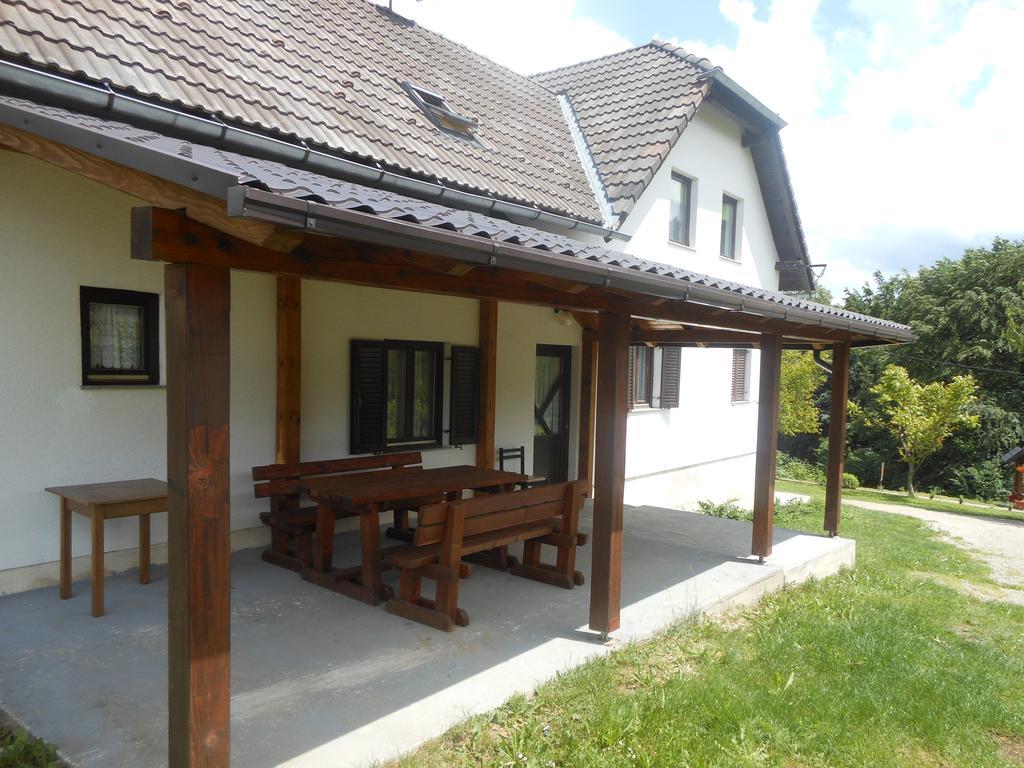 House Milka Hotel Rakovica Eksteriør billede