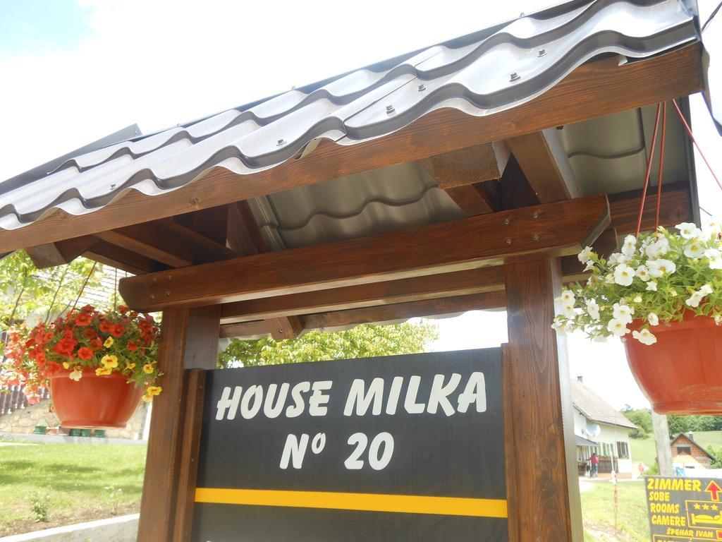 House Milka Hotel Rakovica Eksteriør billede